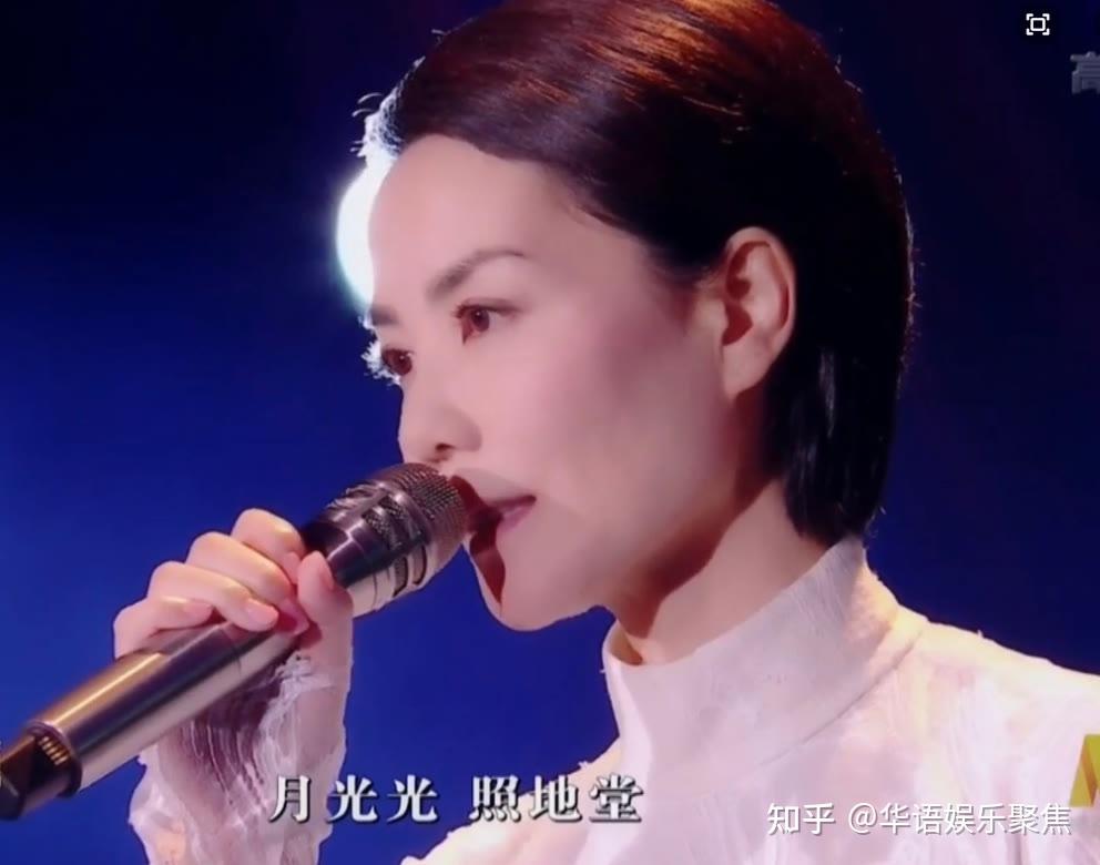 王菲时隔七年重返春晚演唱，世界赠予我的，如何解读这场音乐盛宴？